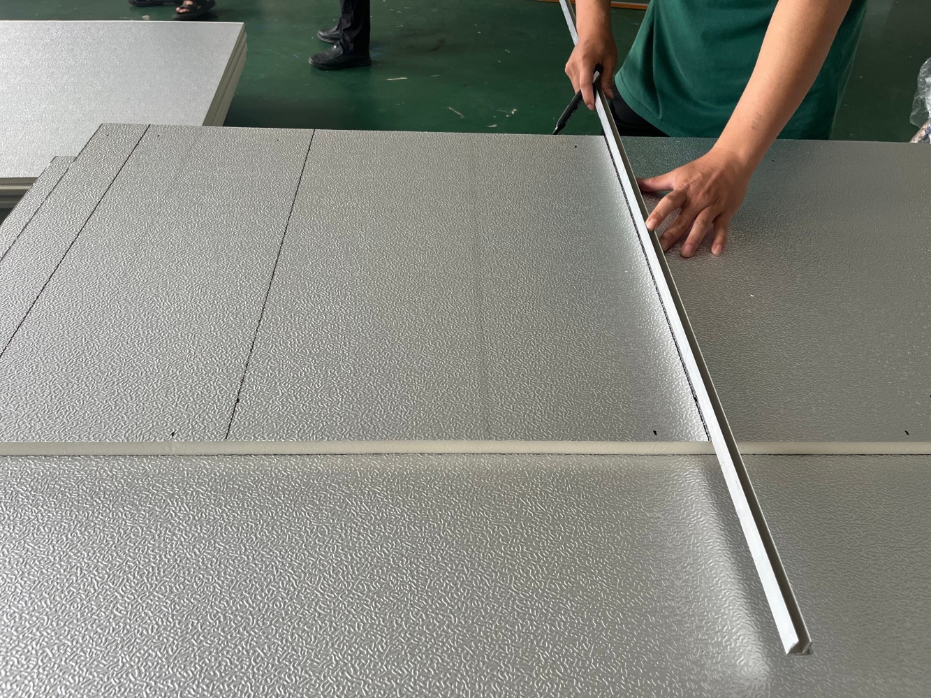 Fabrication of Pre-insulated Duct Fabrication of Pre-insulated Duct